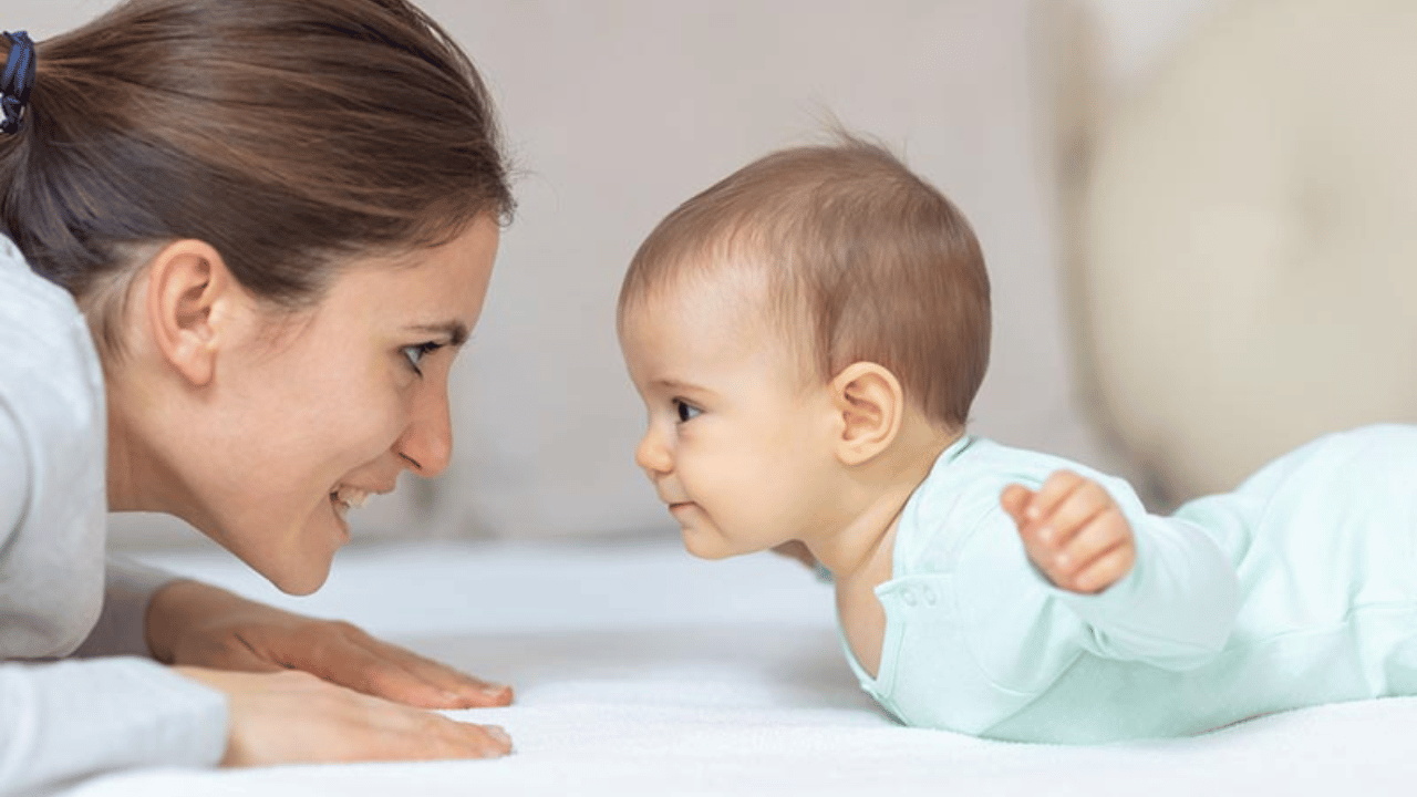 Ways to Encourage Your Baby During Tummy Time