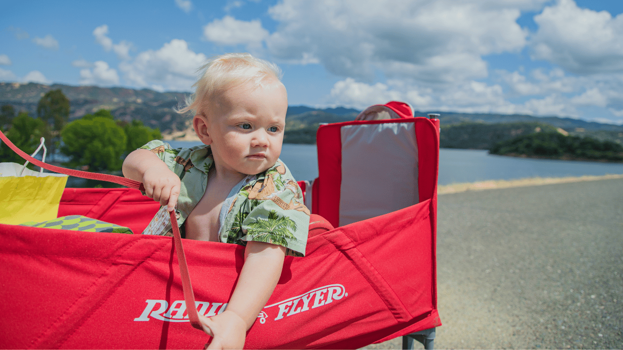 Benefits of Using a Stroller Wagon While Traveling